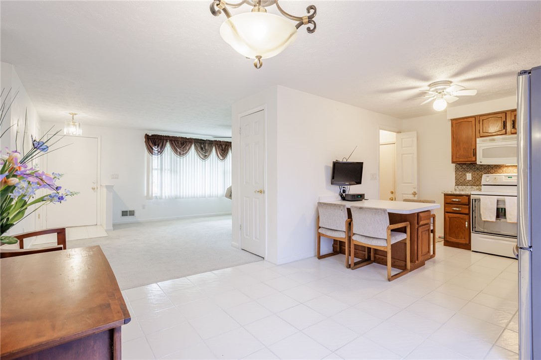 25 Deepwood Drive, Gates, New York image 7