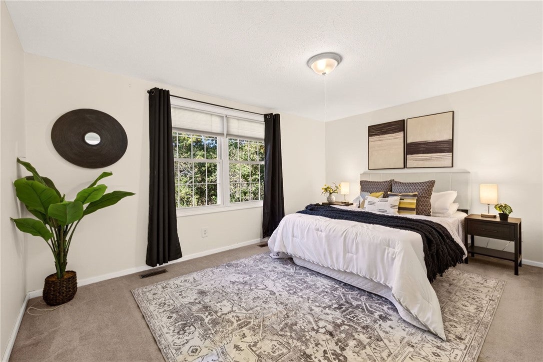 14 Battle Green Drive