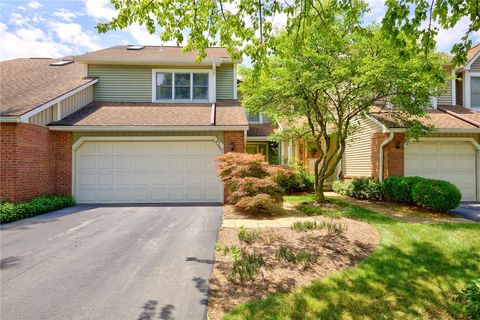 Condo For Sale - 27 Neville Lane<br/> Monroe County, Brighton, NY 14618