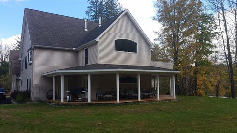 64 E Faville Avenue Dolgeville NY 13329