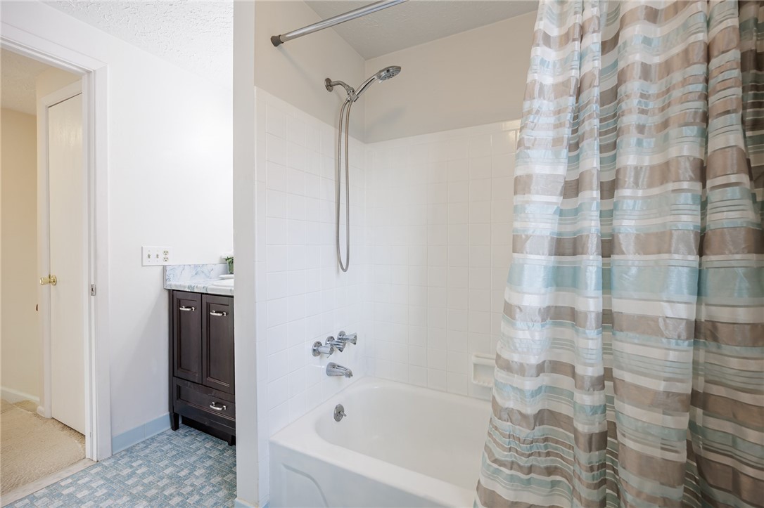 102 Charit Way, Greece, New York image 16