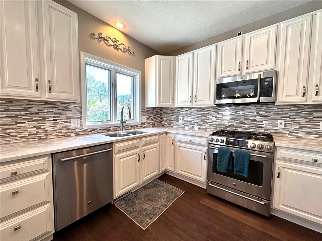 6949 Proximity Lane