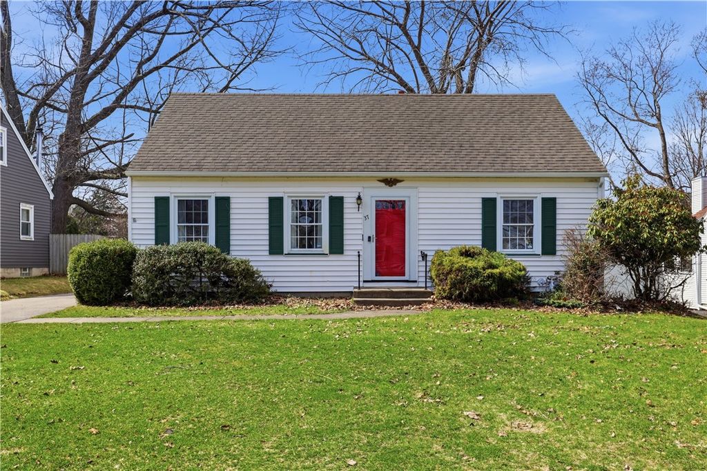 Photo of 37 Oakmount Drive, Irondequoit, NY 14617 (MLS # R1669150)