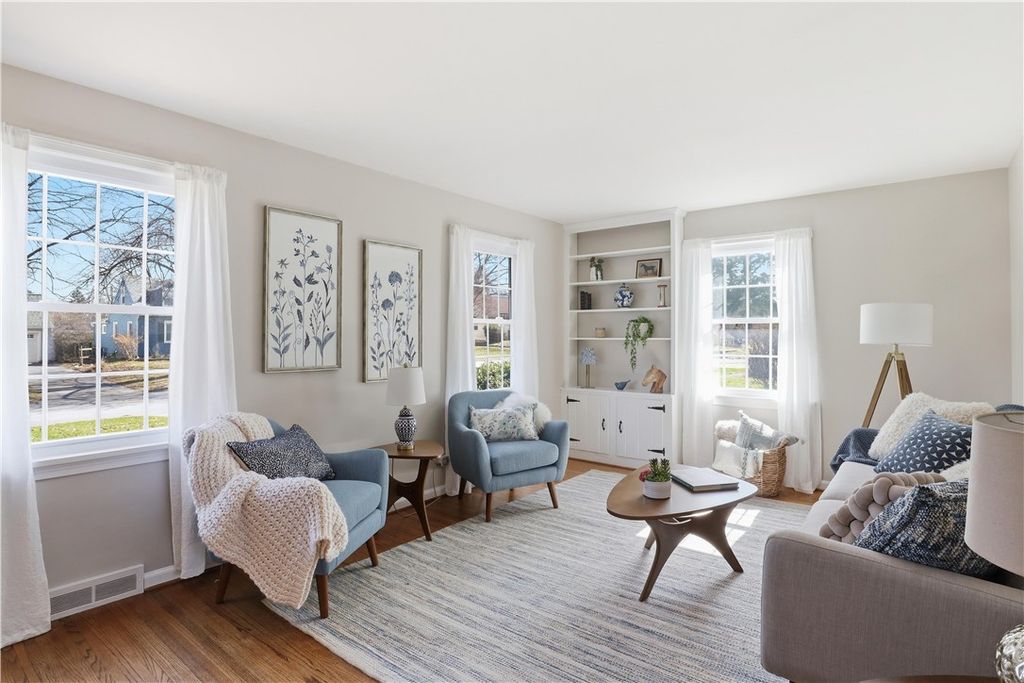 Photo of 37 Oakmount Drive, Irondequoit, NY 14617 (MLS # R1669150)