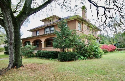 Photo of 61 S Broad Street, Norwich, NY 13815 (MLS # R1591220)