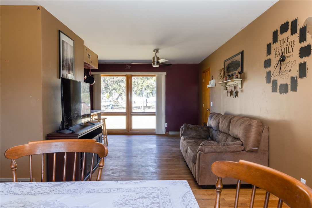 7 Cayuga Drive, Big Flats, New York image 33