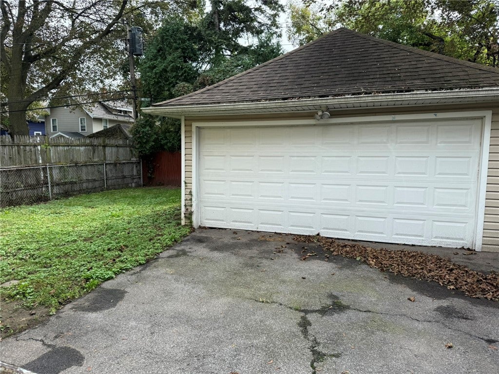 707 Parsells Avenue