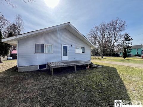MLS: R1594709