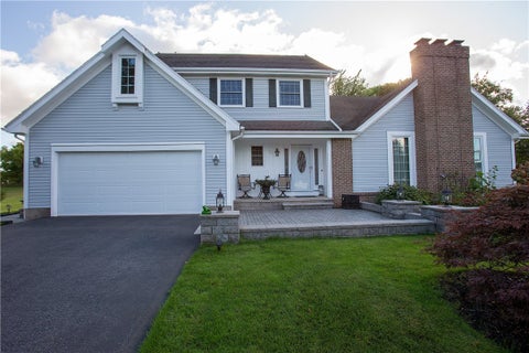 Photo of 30 Old Country Lane, Perinton, NY 14450 (MLS # R1715214)