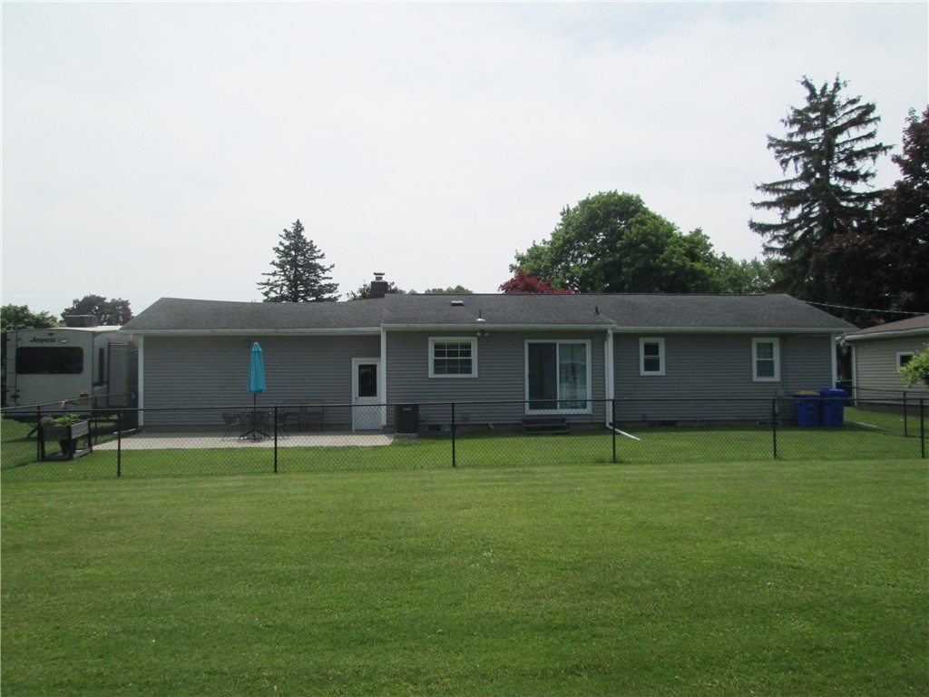 Search Properties 4 4 phyllis lane