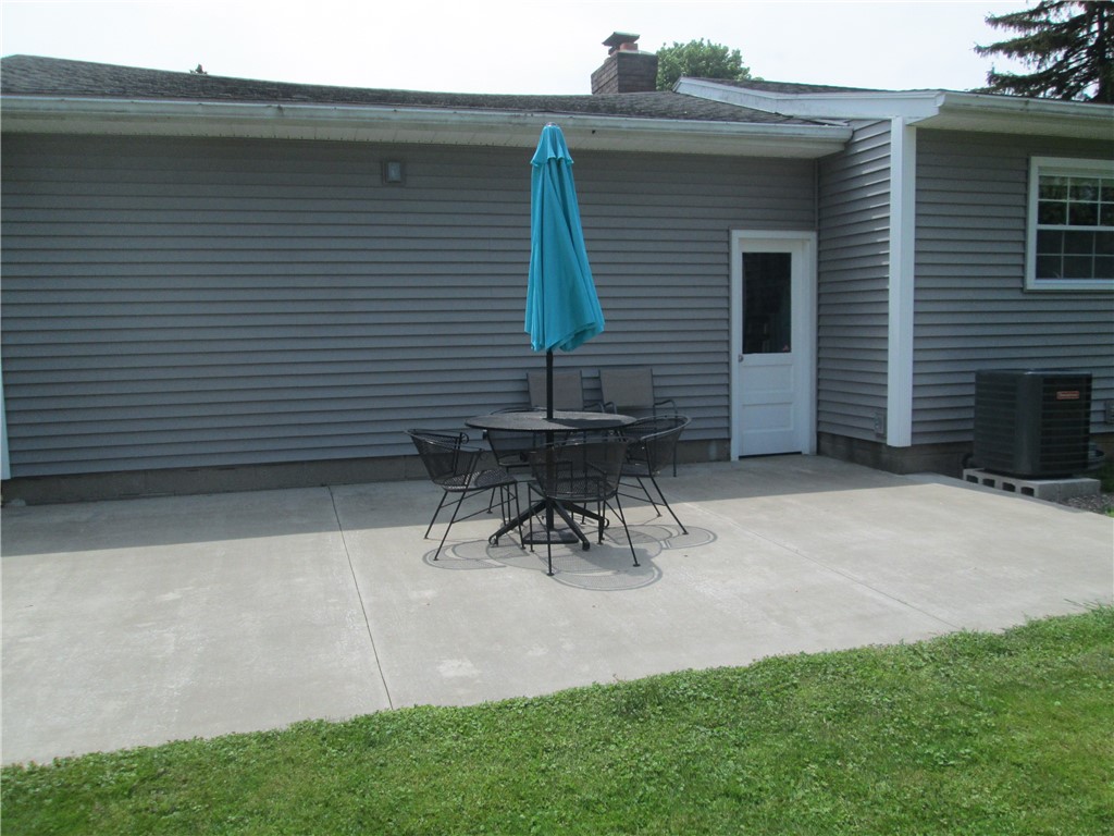 Search Properties 2 4 phyllis lane