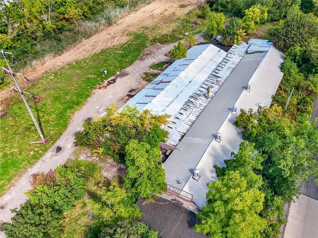 Photo of 1450 E Henrietta Road, Henrietta, NY 14623 (MLS # R1714349)