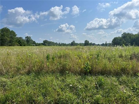 Photo of 168 N Sanford Road, Riga, NY 14428 (MLS # R1655365)