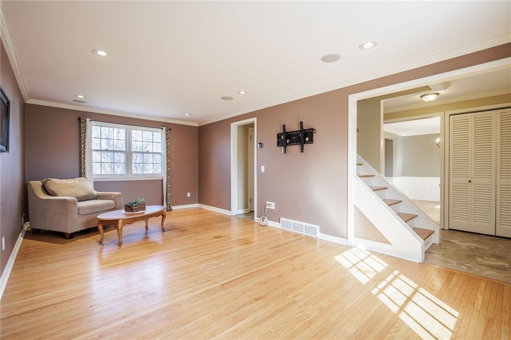 Photo of 60 San Marie Drive, Irondequoit, NY 14622 (MLS # R1665708)