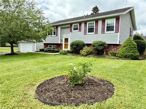 Photo of 5 Riverside Avenue, Oneonta, NY 13820 (MLS # R1621202)