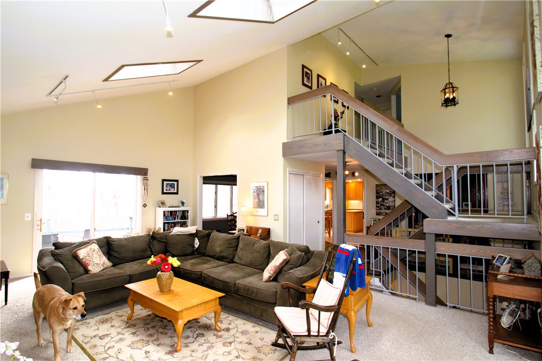 19 Wandering Trail Trl, Pittsford, New York image 14