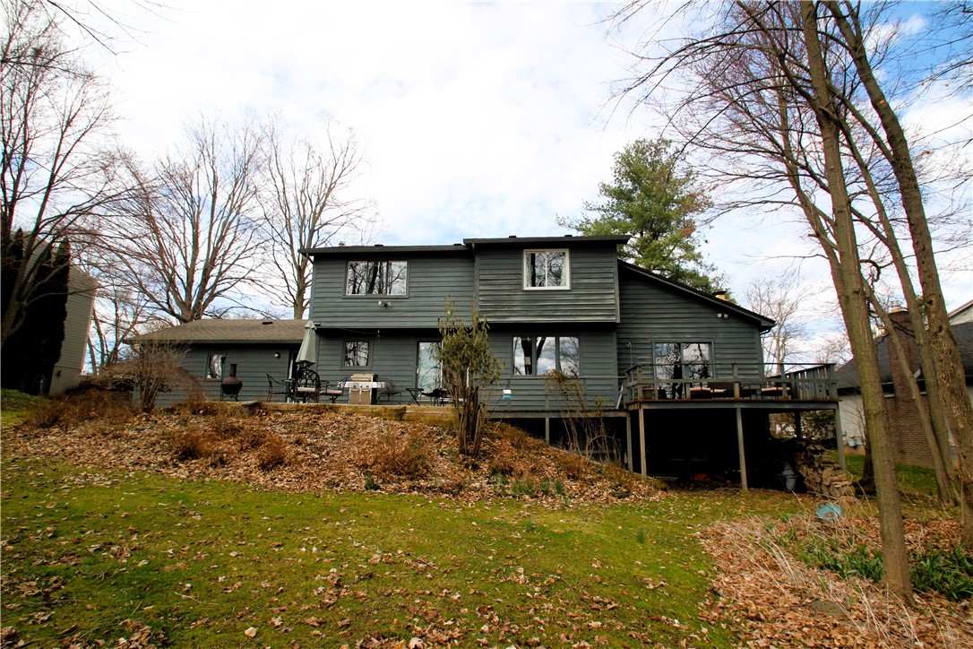 19 Wandering Trail Trl, Pittsford, New York image 2