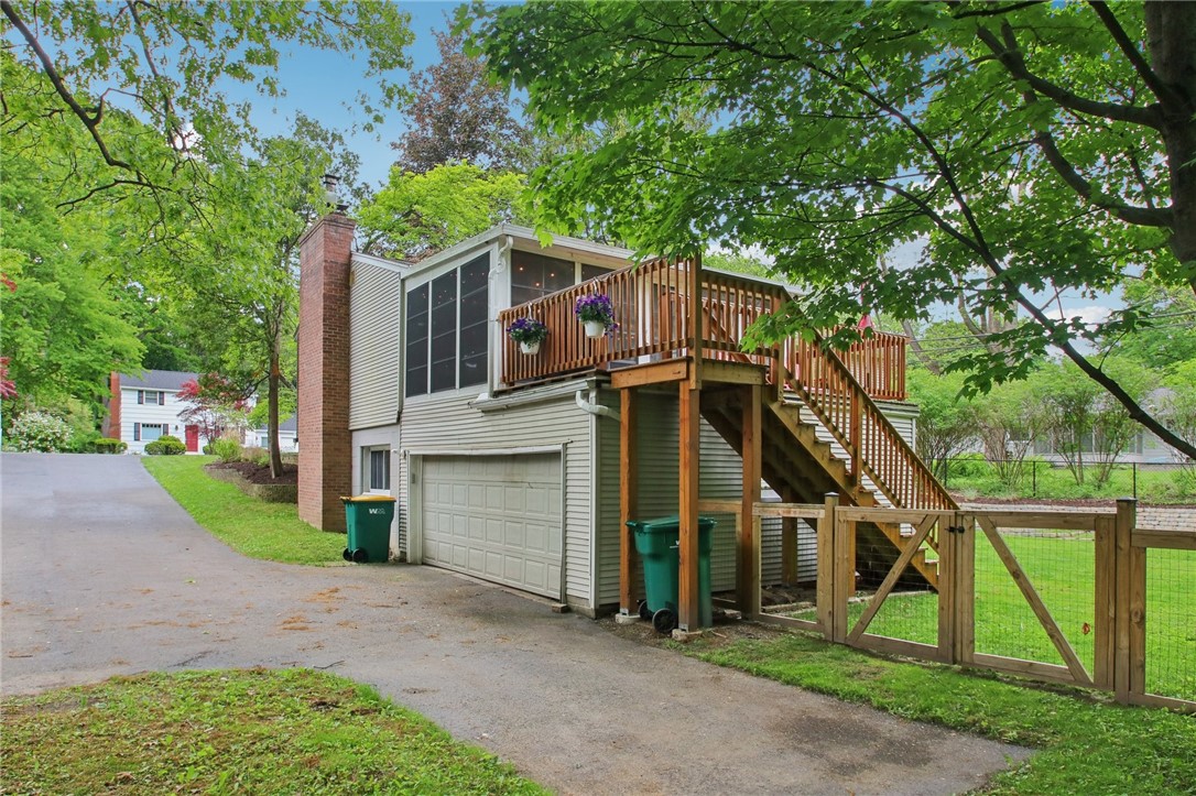 33 Drury Lane, Brighton, New York image 42