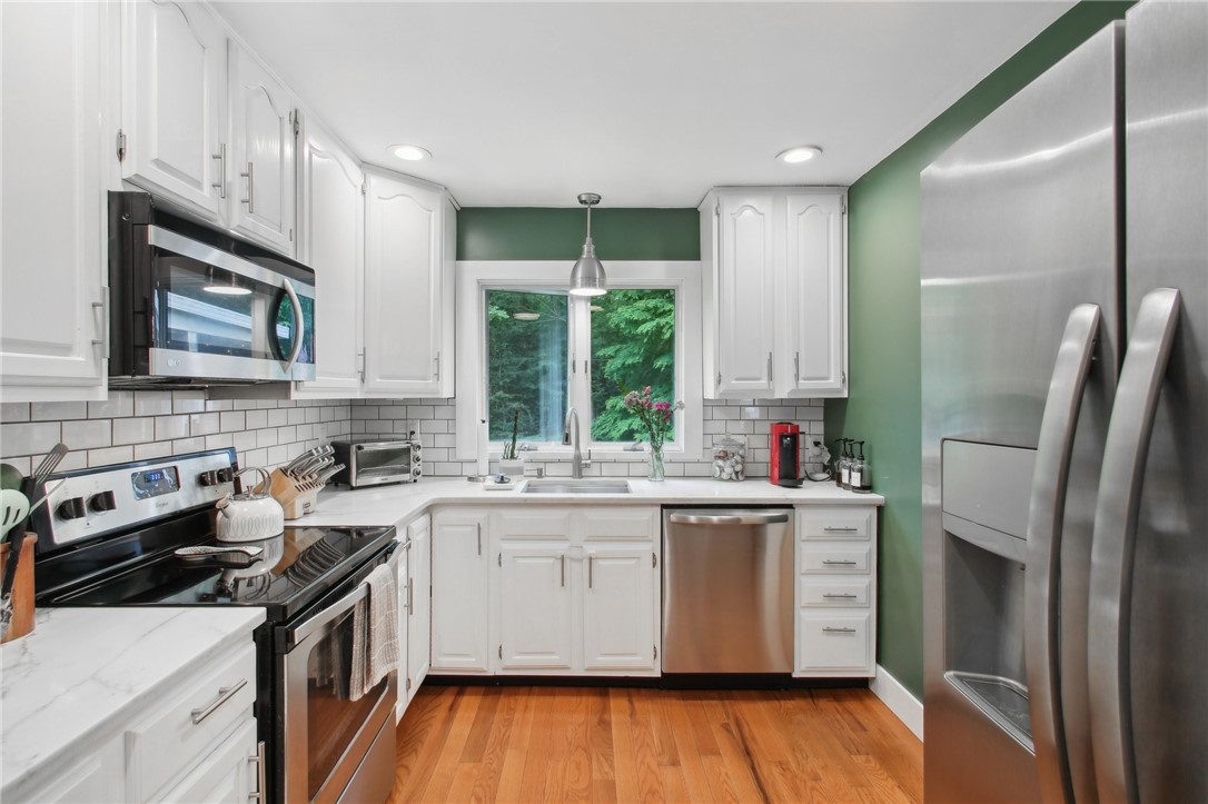 33 Drury Lane, Brighton, New York image 19