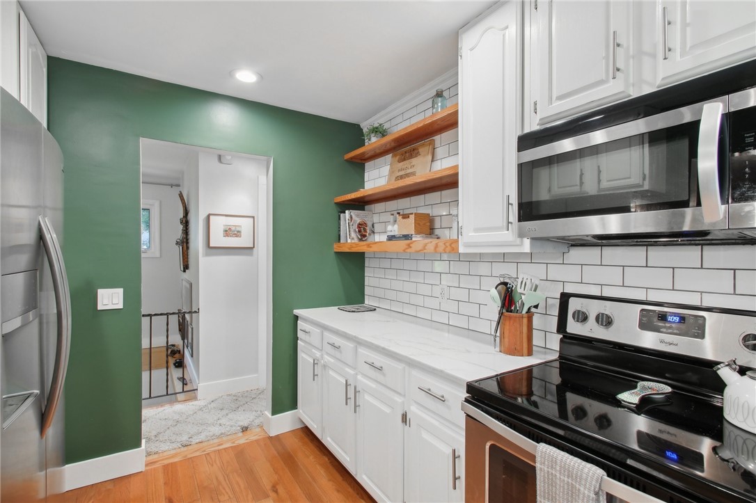 33 Drury Lane, Brighton, New York image 18