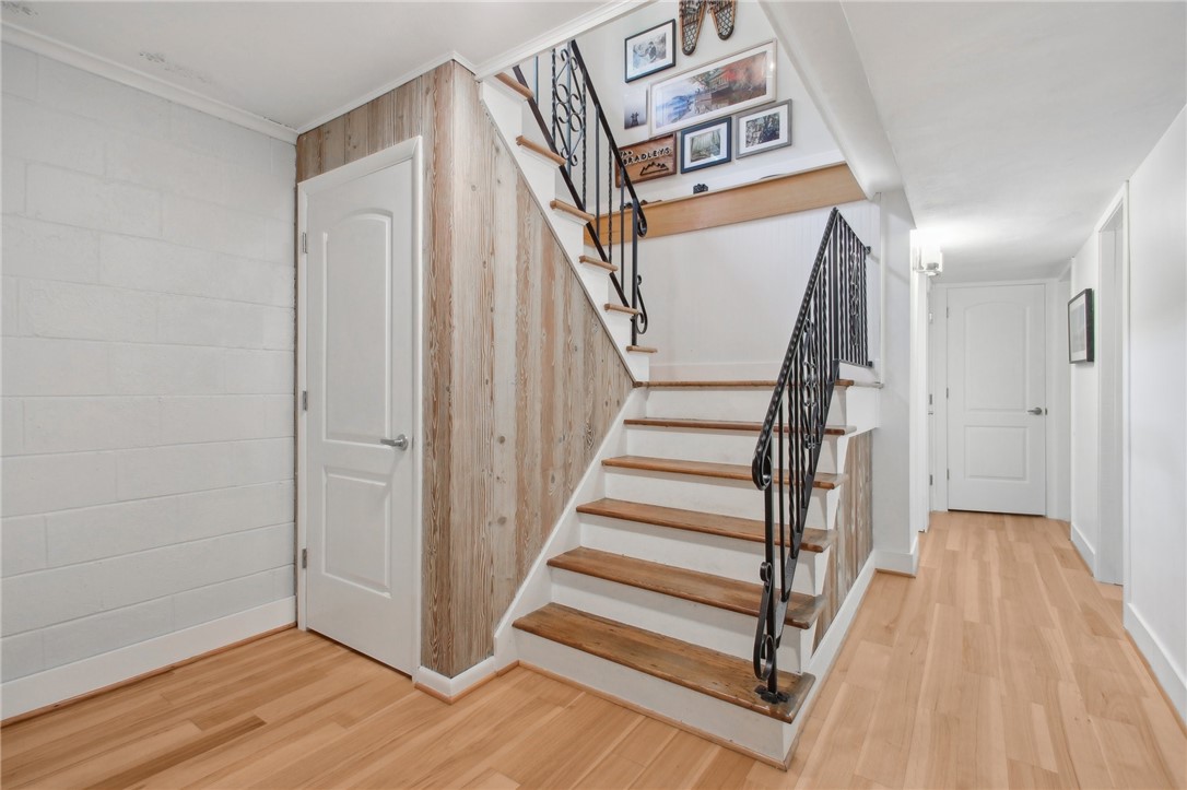 33 Drury Lane, Brighton, New York image 28