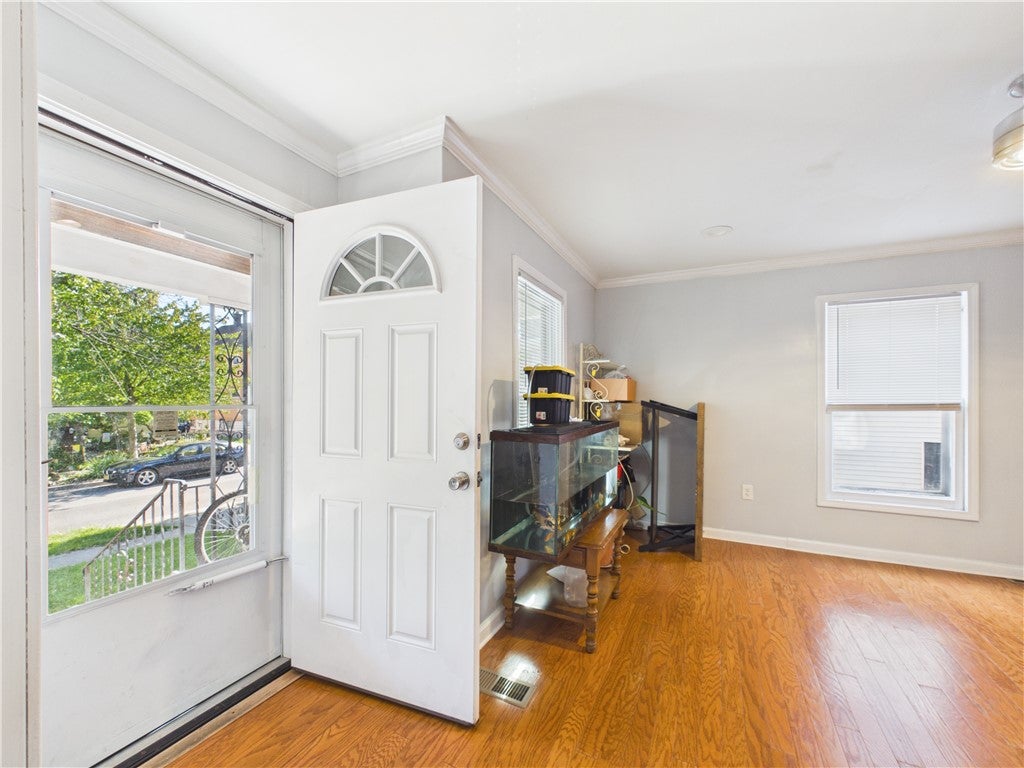 140 Parkwood Avenue