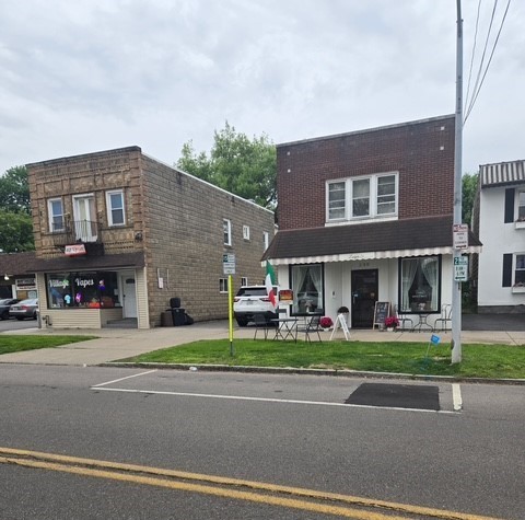 230 W Commercial Street