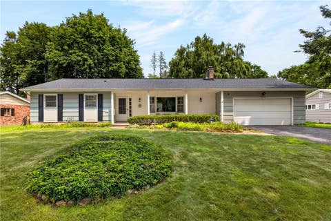 Photo of 19 Larchwood Drive, Perinton, NY 14534 (MLS # R1702157)