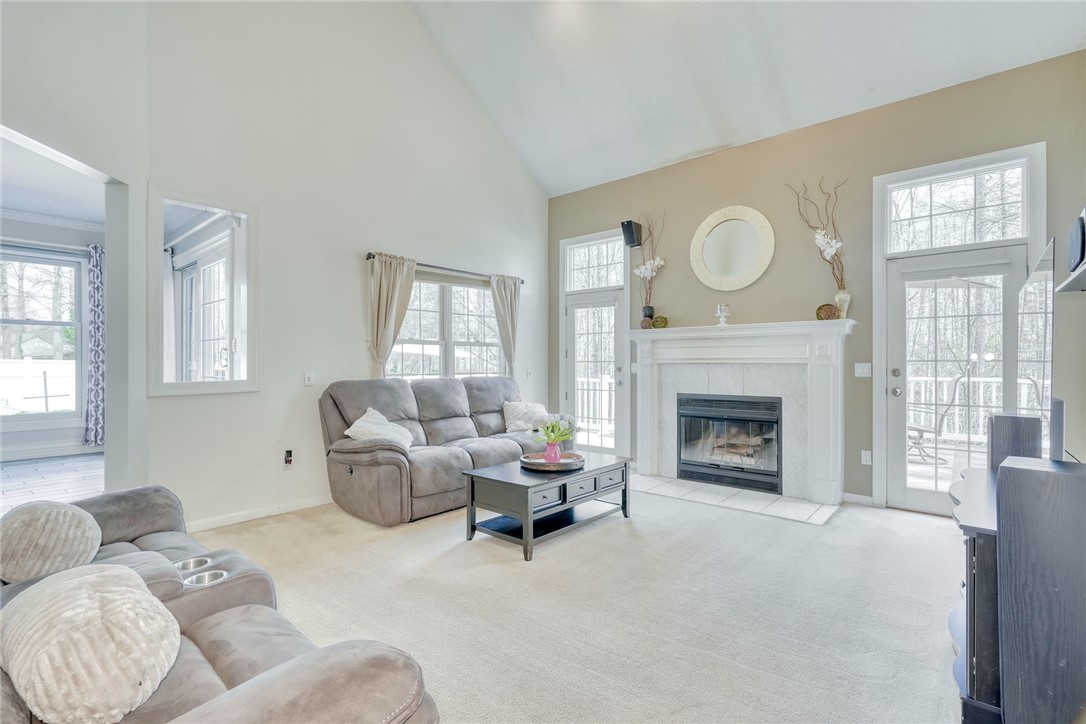 27 Woodrose Drive, Penfield, New York image 5