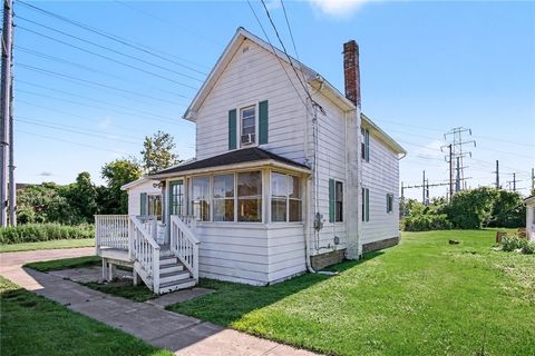 Tiny photo for 18 Bennett Avenue, Manchester, NY 14504 (MLS # R1693471)