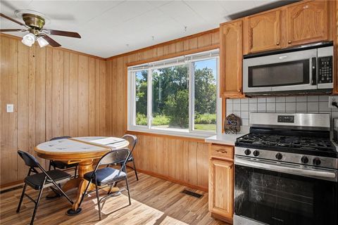 Tiny photo for 18 Bennett Avenue, Manchester, NY 14504 (MLS # R1693471)