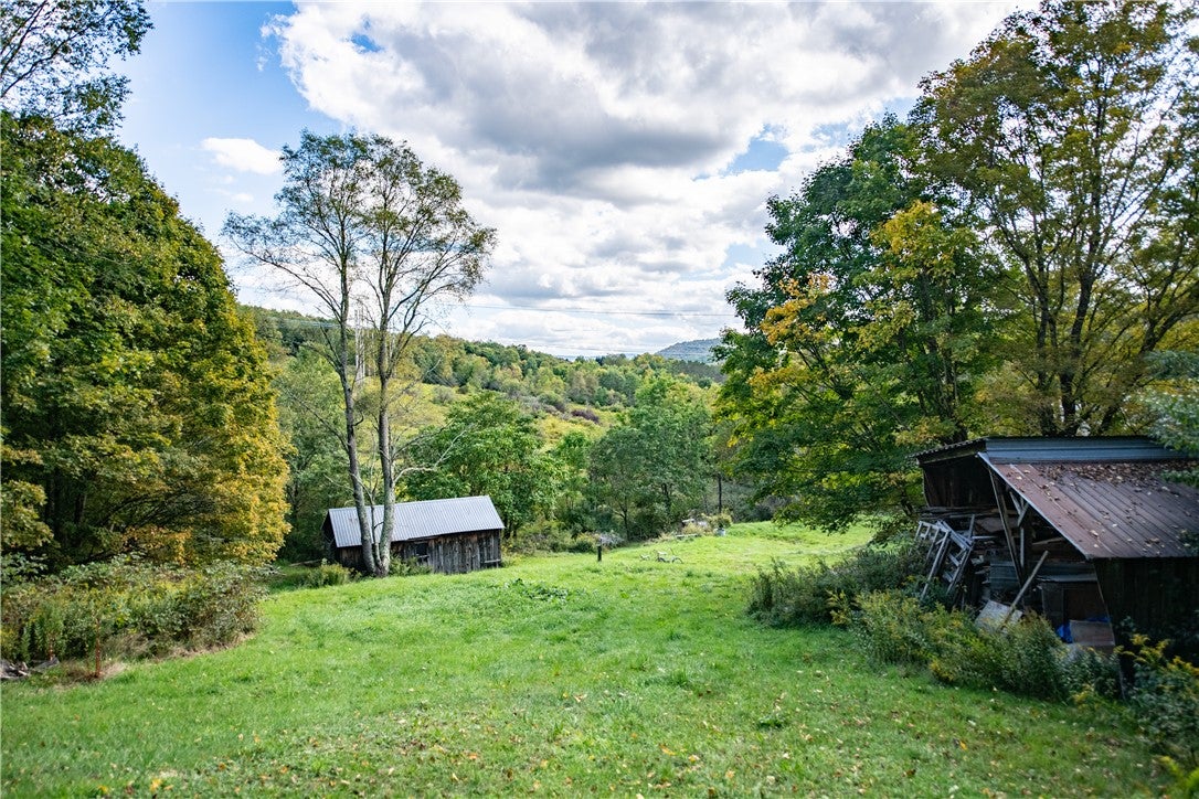 1352 County Highway 16