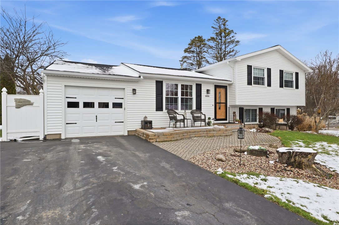 1555 Winterberry Court