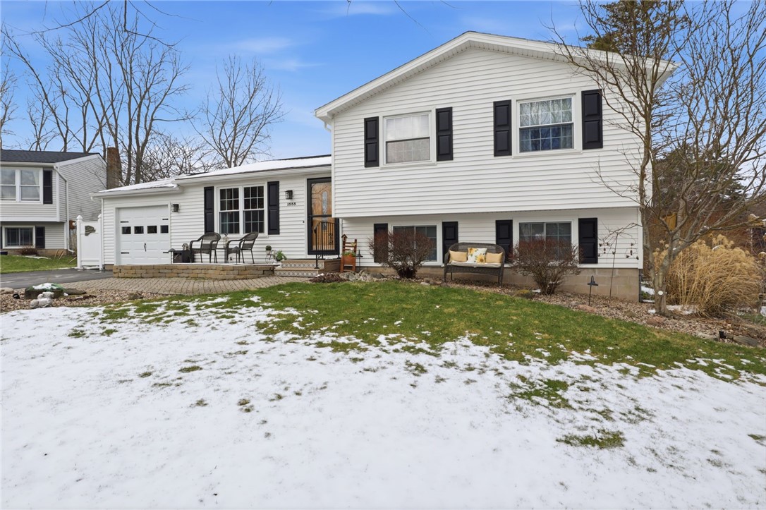 1555 Winterberry Court