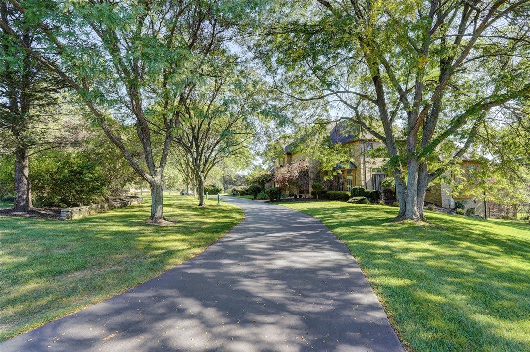 17 Sunrise Park
