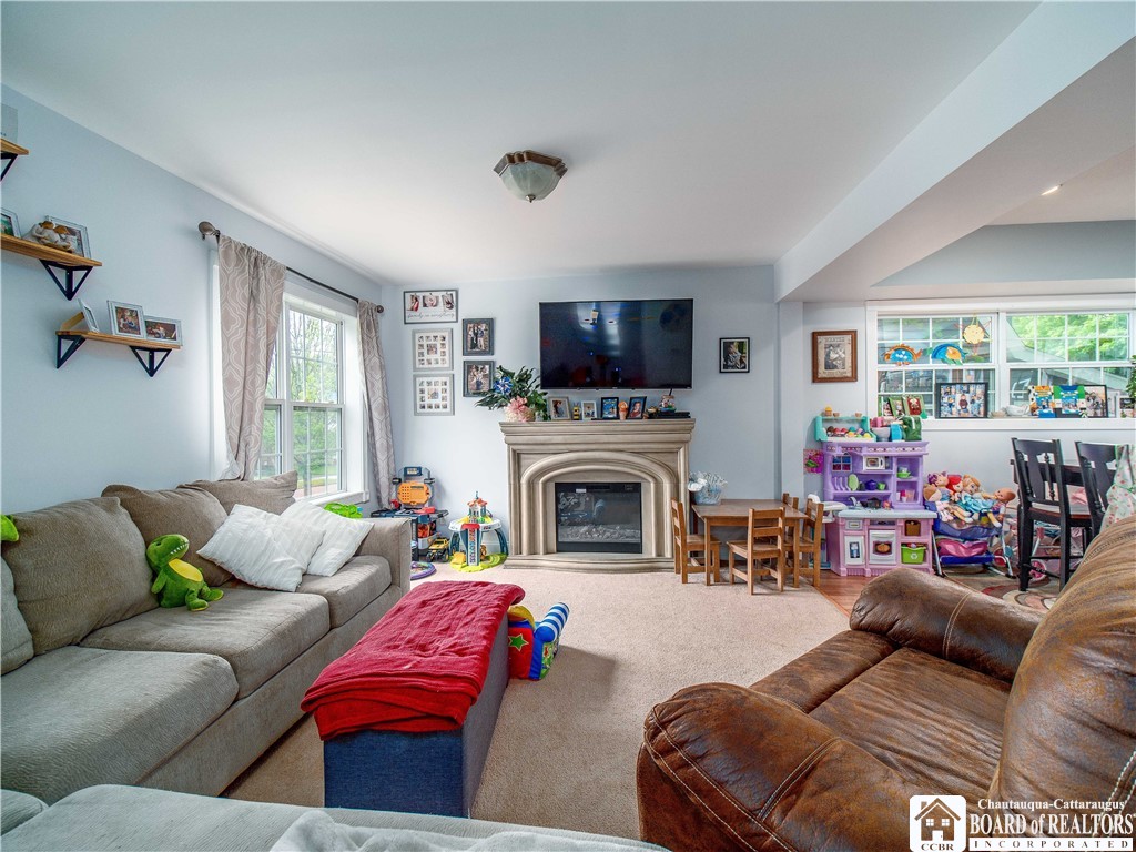 33 Gwendolin Avenue, Jamestown, New York image 5