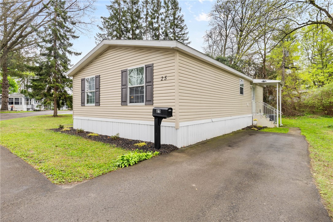 25 Patio Drive, Penfield, New York image 2
