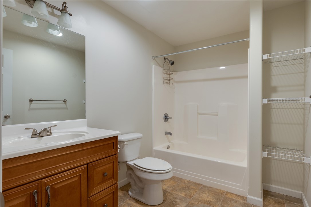 318 Wexford Lane, Horseheads, New York image 43