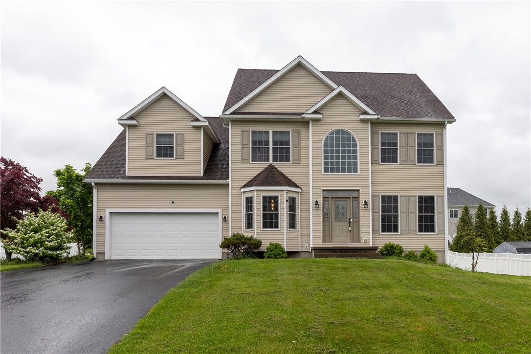 318 Wexford Lane, Horseheads, New York image 1