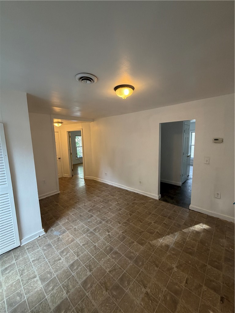 524 W 1st Street