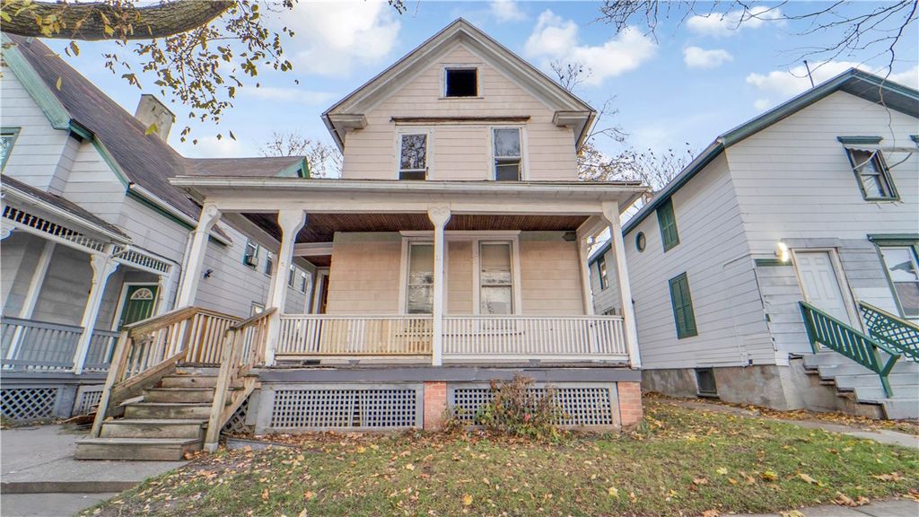 Photo of 5 Edmonds Street, Rochester, NY 14607 (MLS # R1652387)