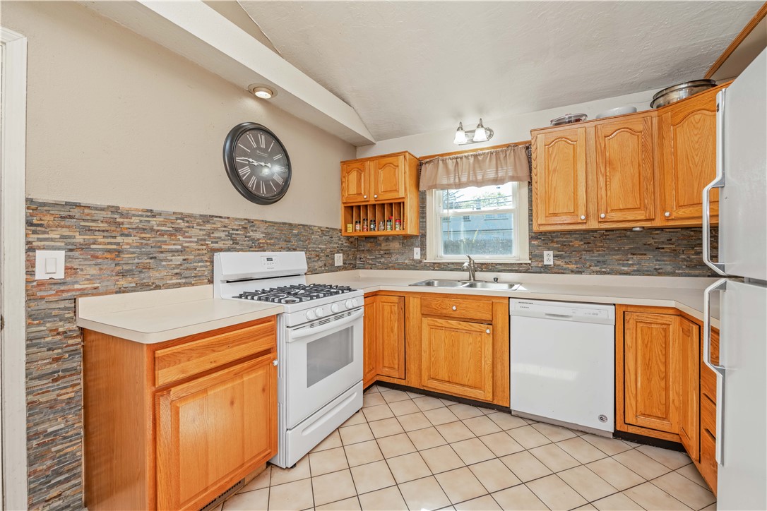 45 Cloverdale Road, Greece, New York image 10