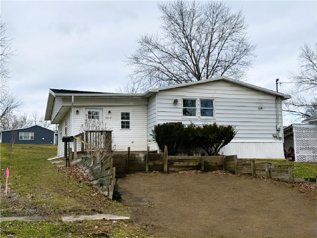 13 1/2 Walnut Street