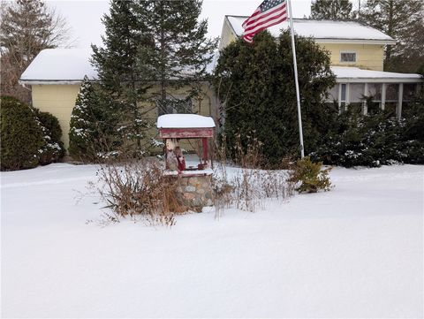 Photo of 2486 Canandaigua Road, Macedon, NY 14502 (MLS # R1654948)