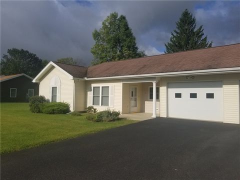 Photo of 4 Biviano Lane, Norwich, NY 13815 (MLS # R1560728)
