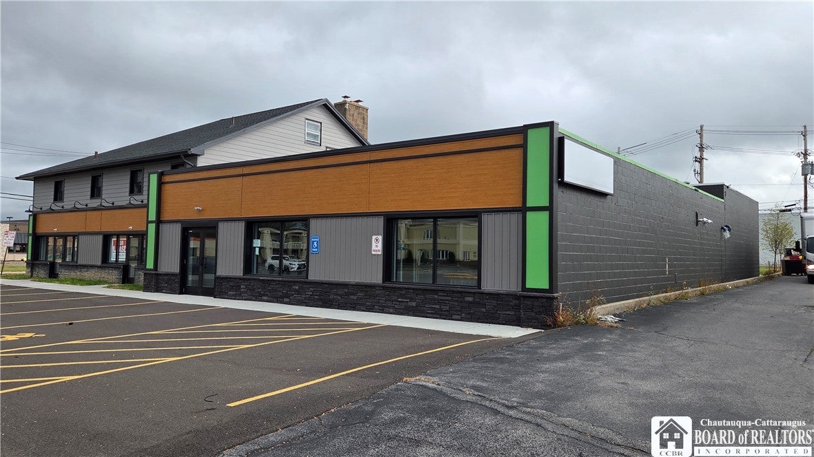 1101 Niagara Falls Boulevard