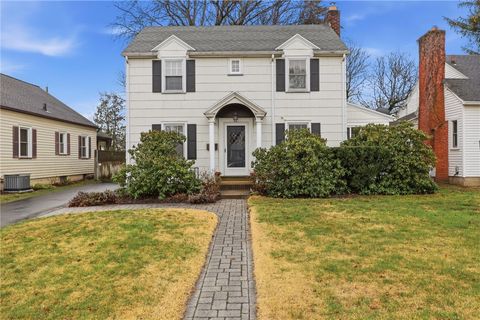 Homes For Sale - 53 Hedgegarth Drive<br/> Irondequoit, NY 14617