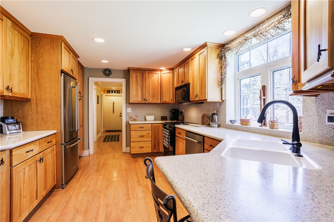 1559 W Bloomfield Road, Mendon, New York image 13