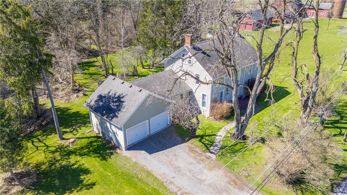 1559 W Bloomfield Road, Mendon, New York image 2