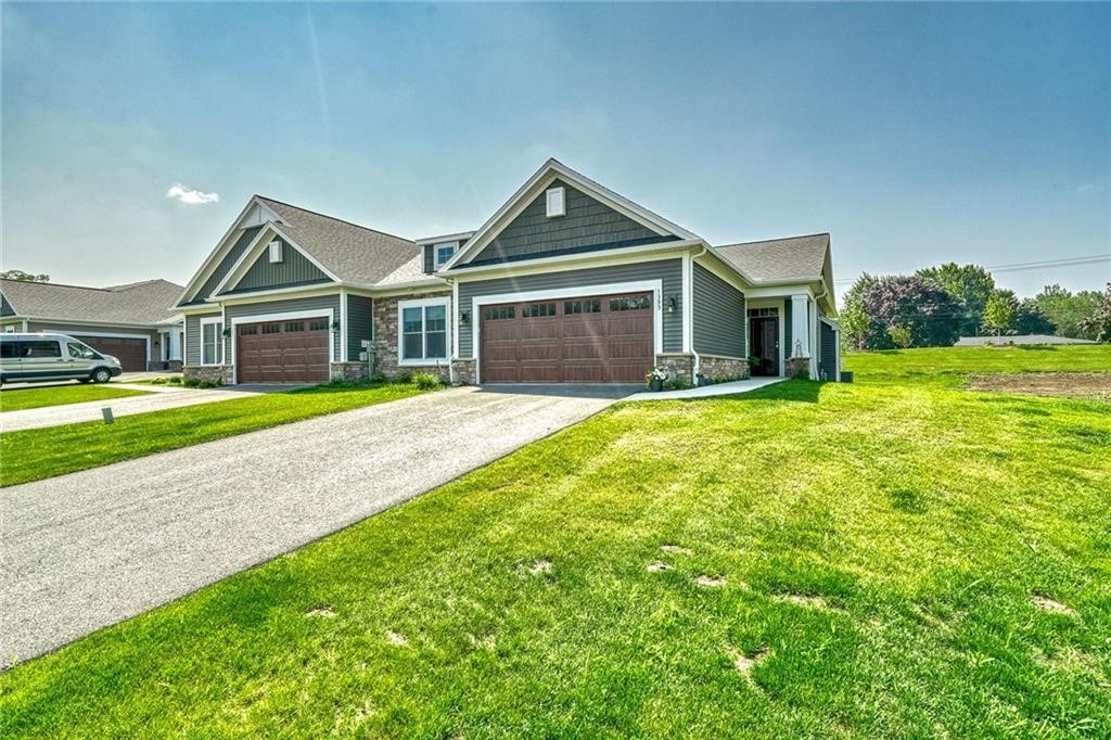 1402 Creeks Edge Drive, Webster, New York image 1